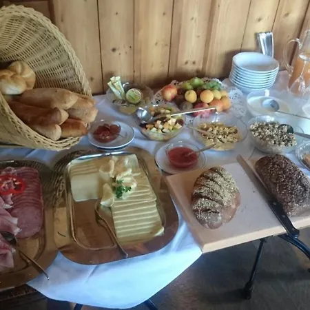 Dorfberg Inn *