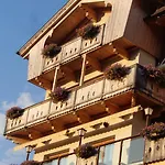 Dorfberg Inn *