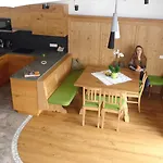 Dorfberg Inn *